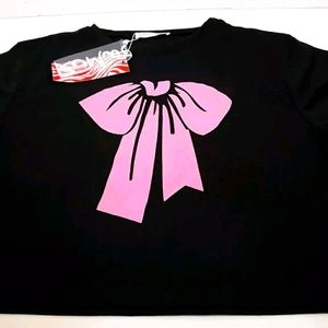 Short Sleeve Crop Graphic Tee Black With Pink Bow